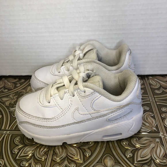 Nike Kids White Sneakers 6C - Picture 7 of 11